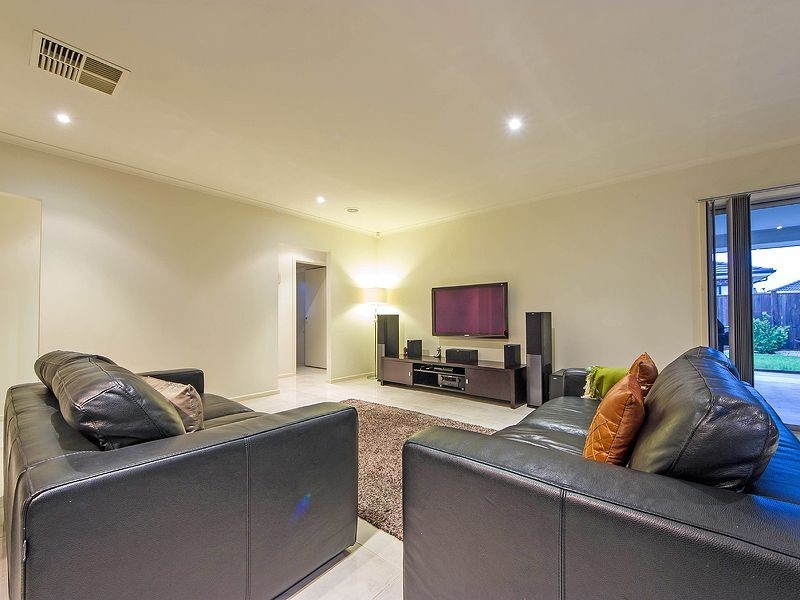 65 Fantail Crescent, Williams Landing VIC 3027