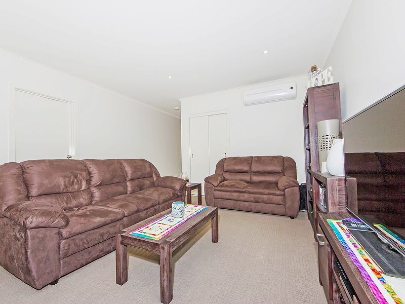 2/24 Tyler Crescent, Tarneit VIC 3029