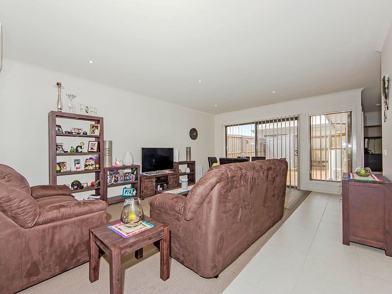 2/24 Tyler Crescent, Tarneit VIC 3029