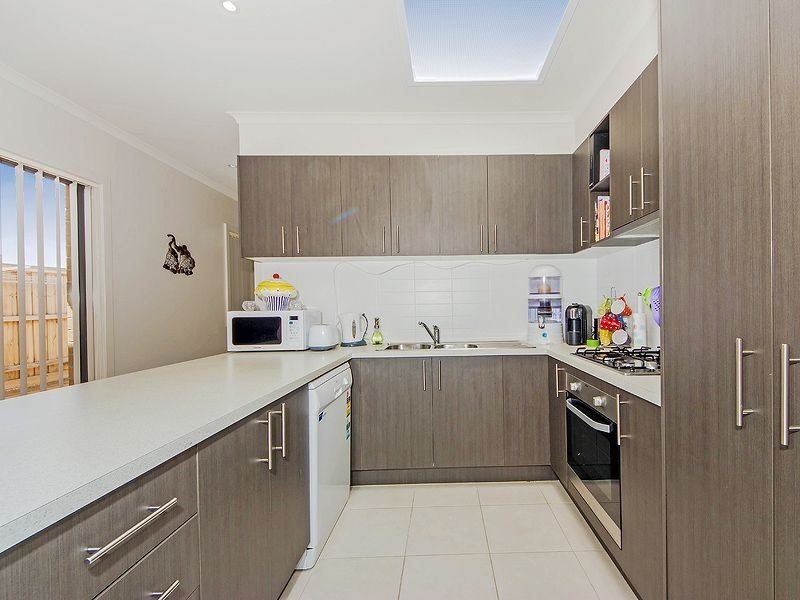 2/24 Tyler Crescent, Tarneit VIC 3029