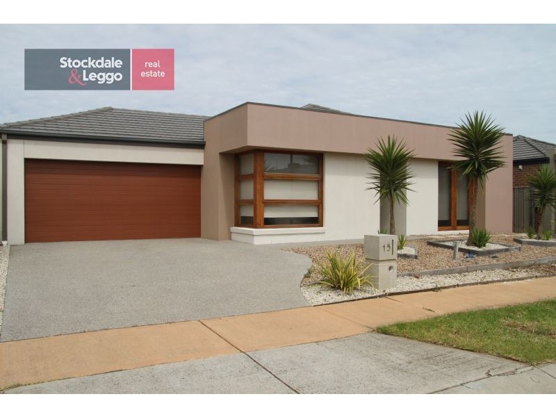 15 Greenfinch Court, Williams Landing VIC 3027