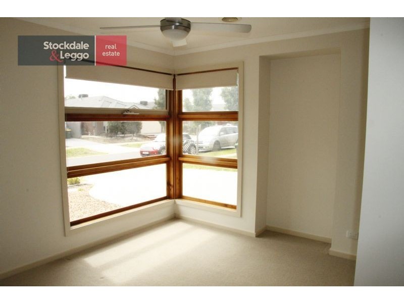 15 Greenfinch Court, Williams Landing VIC 3027