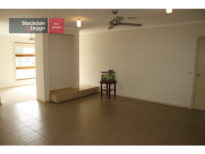 15 Greenfinch Court, Williams Landing VIC 3027