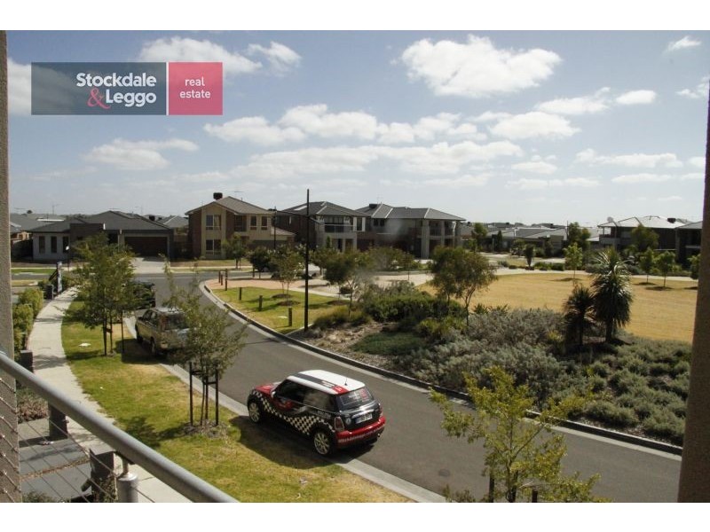 6c Hanworth Ave, Williams Landing VIC 3027