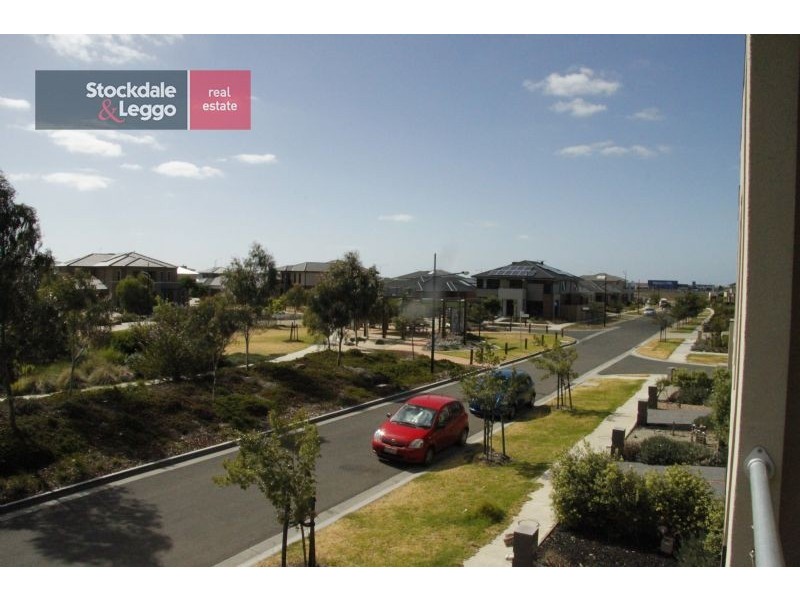 6c Hanworth Ave, Williams Landing VIC 3027