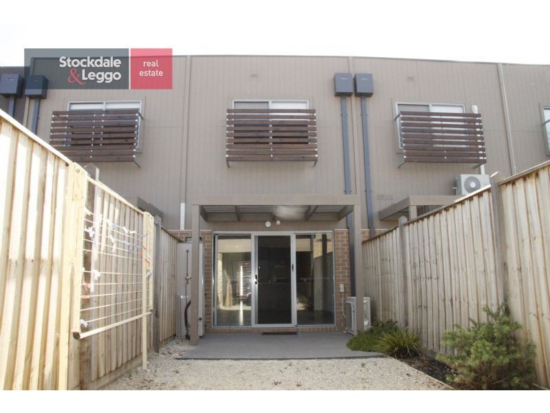 6c Hanworth Ave, Williams Landing VIC 3027