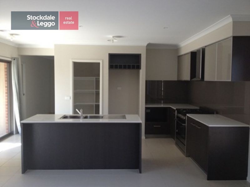 13 Baybreeze Street, Point Cook VIC 3030