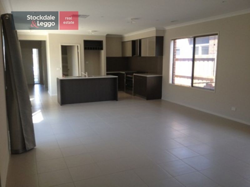 13 Baybreeze Street, Point Cook VIC 3030