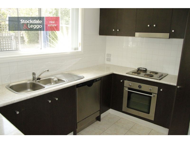 2/23-25 Finch Road, Werribee South VIC 3030