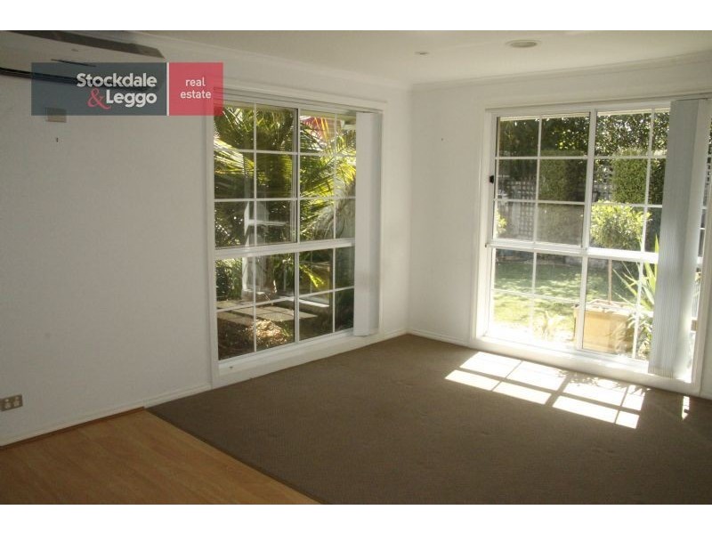 2/23-25 Finch Road, Werribee South VIC 3030