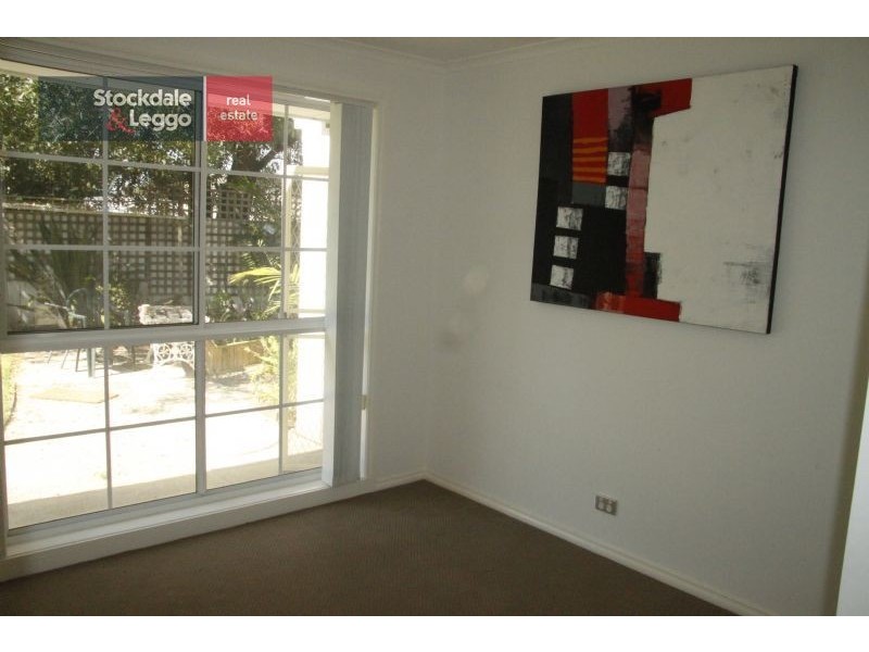 2/23-25 Finch Road, Werribee South VIC 3030