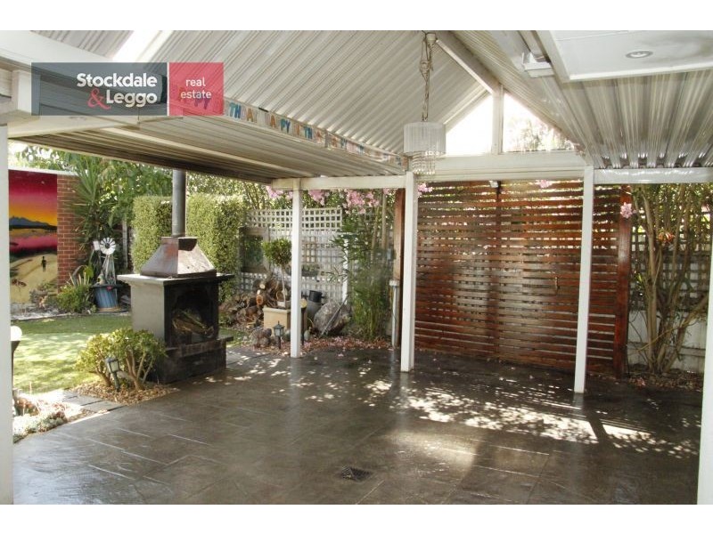 2/23-25 Finch Road, Werribee South VIC 3030