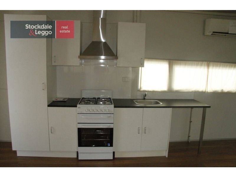 30 ILUKA DRIVE (back unit), Werribee VIC 3030