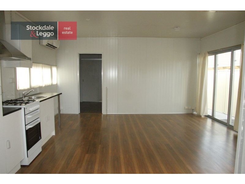 30 ILUKA DRIVE (back unit), Werribee VIC 3030