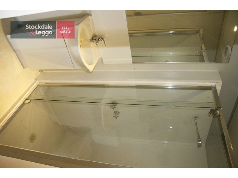 30 ILUKA DRIVE (back unit), Werribee VIC 3030