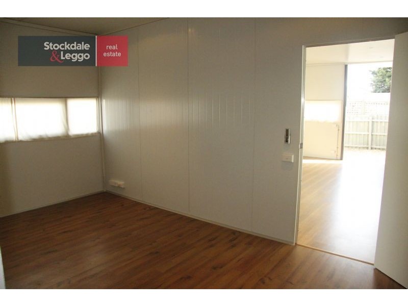 30 ILUKA DRIVE (back unit), Werribee VIC 3030