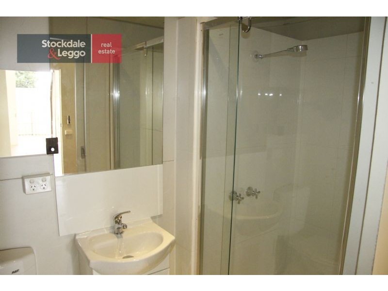 30 ILUKA DRIVE (back unit), Werribee VIC 3030