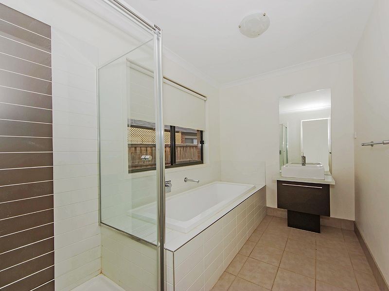 11 Riley Terrace, Tarneit VIC 3029