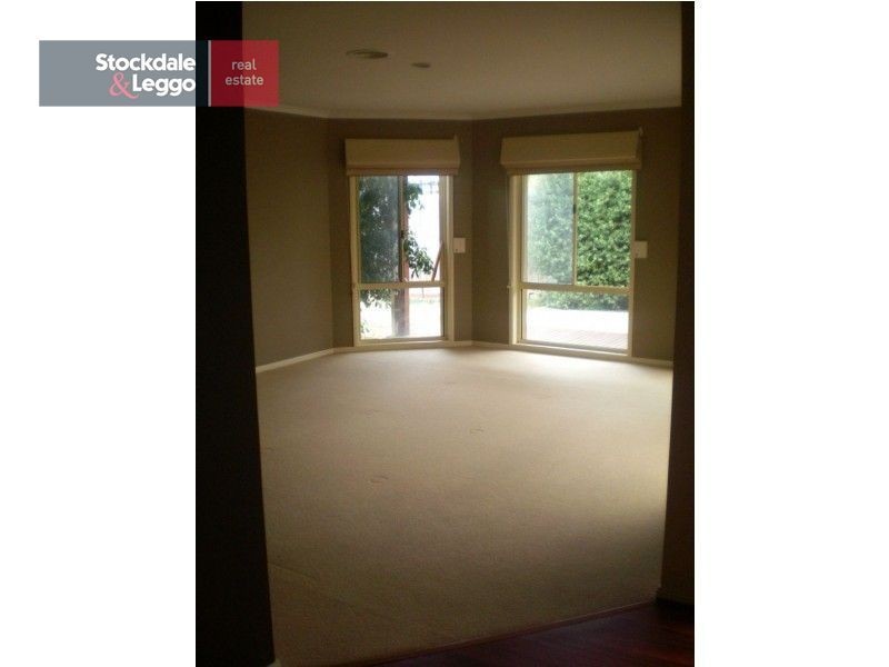 20 Dunfermline Way, Point Cook VIC 3030