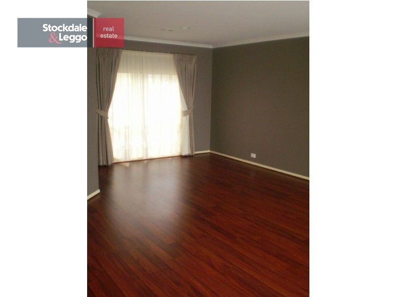 20 Dunfermline Way, Point Cook VIC 3030