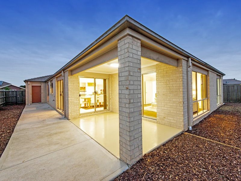 30 Ribbon Gum Drive, Tarneit VIC 3029