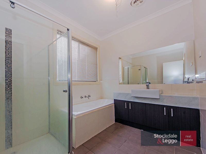 2/3 Officer Court, Werribee VIC 3030