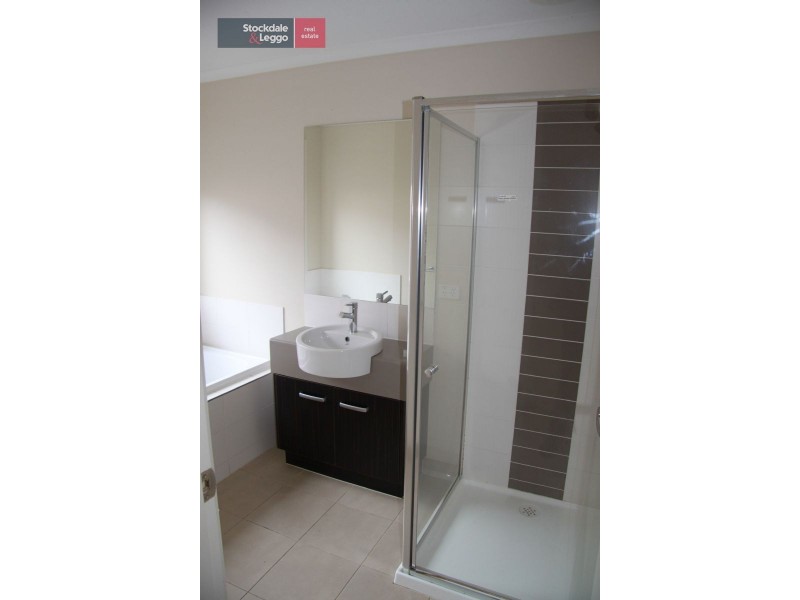 6 Akoona Way, Wyndham Vale VIC 3024