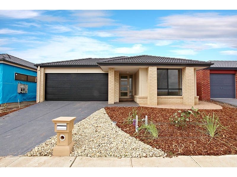 9 Manuka Grove, Wyndham Vale VIC 3024