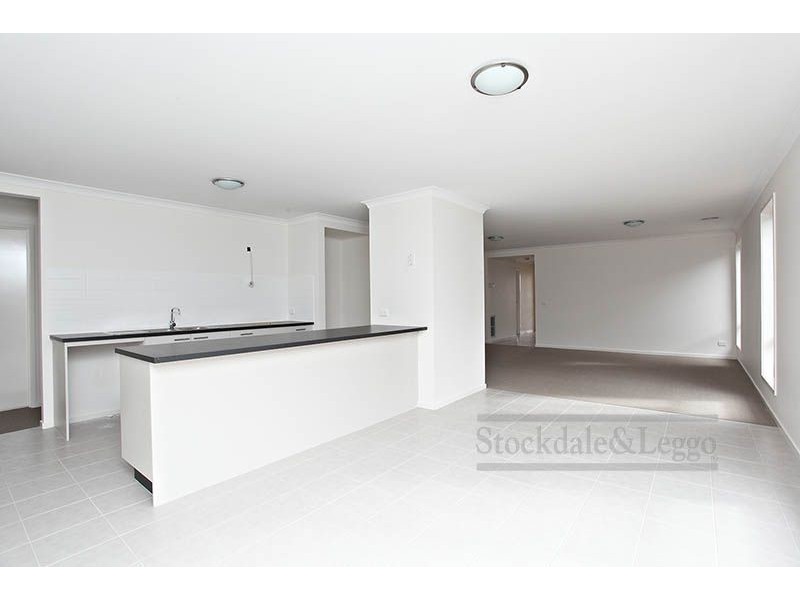 9 Manuka Grove, Wyndham Vale VIC 3024