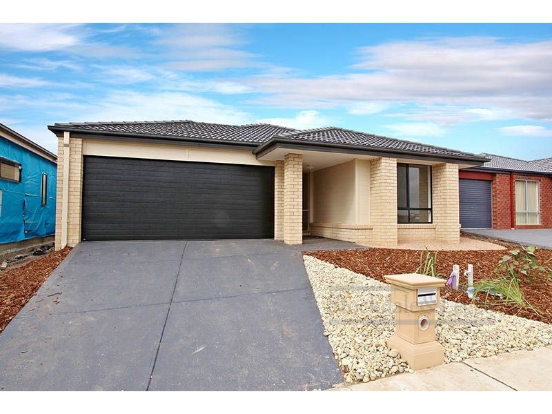 9 Manuka Grove, Wyndham Vale VIC 3024