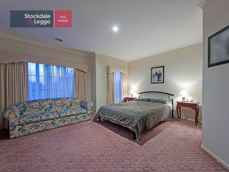 17 Ellesmere Way, Truganina VIC 3029