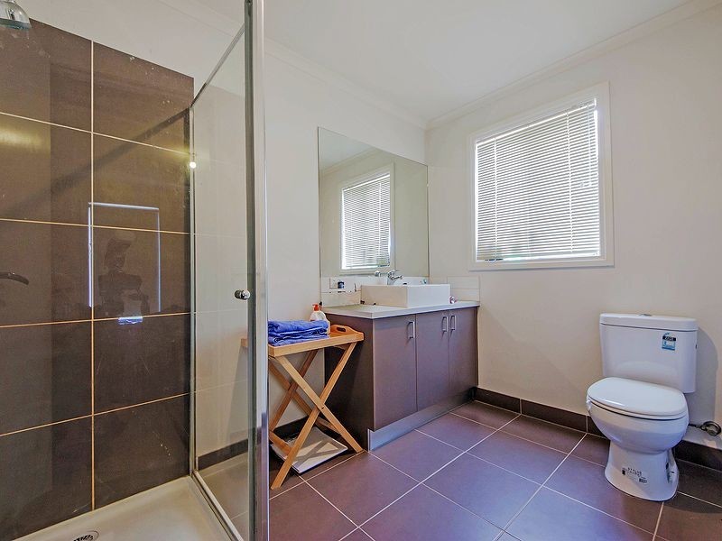 2 Kingbird Avenue, Tarneit VIC 3029