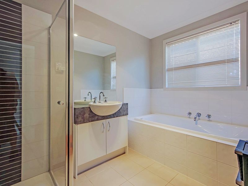 11 Atlantic Court, Wyndham Vale VIC 3024