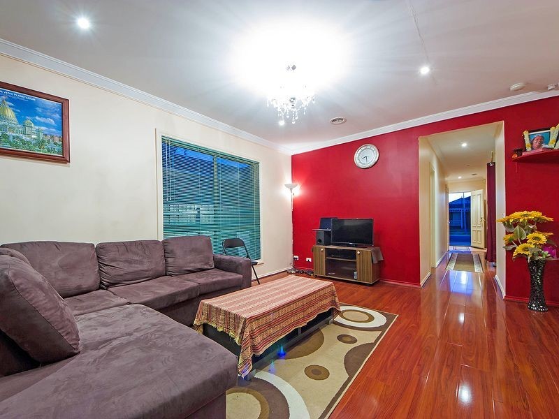 37 Harkaway Avenue, Hoppers Crossing VIC 3029