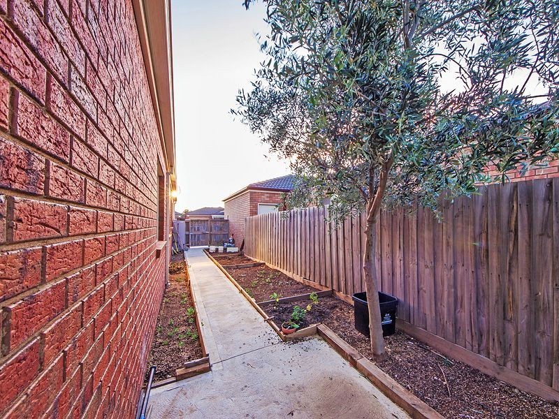 37 Harkaway Avenue, Hoppers Crossing VIC 3029
