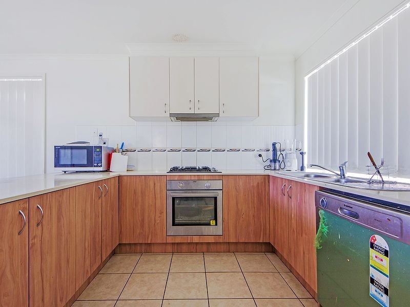 24 Misty Meadow Grove, Truganina VIC 3029