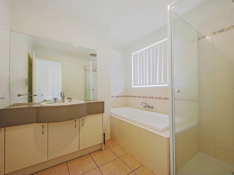 24 Misty Meadow Grove, Truganina VIC 3029