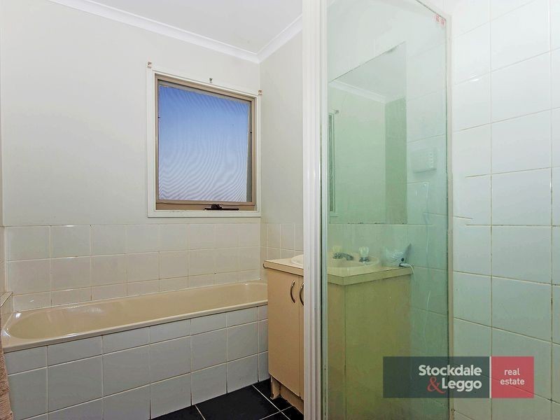 2/1 Samuel Court, Werribee VIC 3030