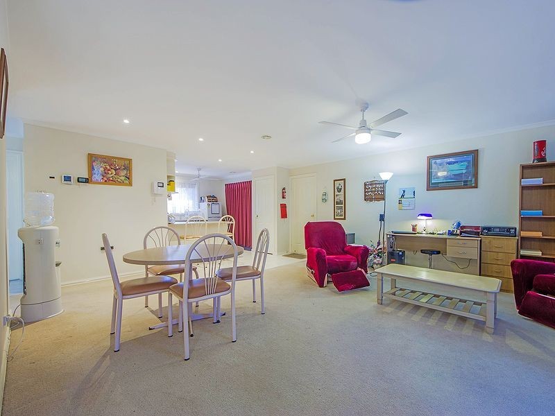 2/33 Reserve Road, Hoppers Crossing VIC 3029