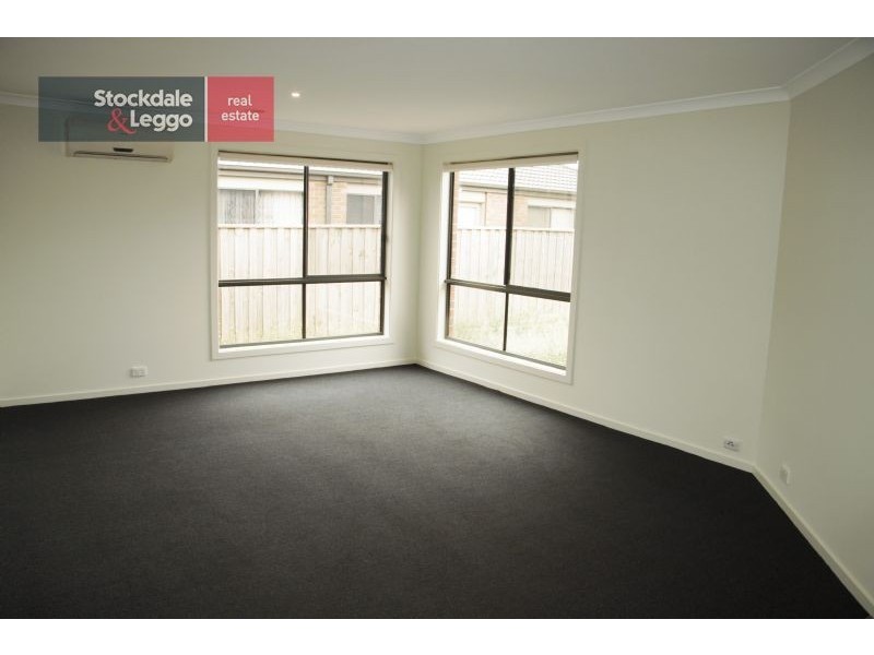 24 Crissa Street, Tarneit VIC 3029