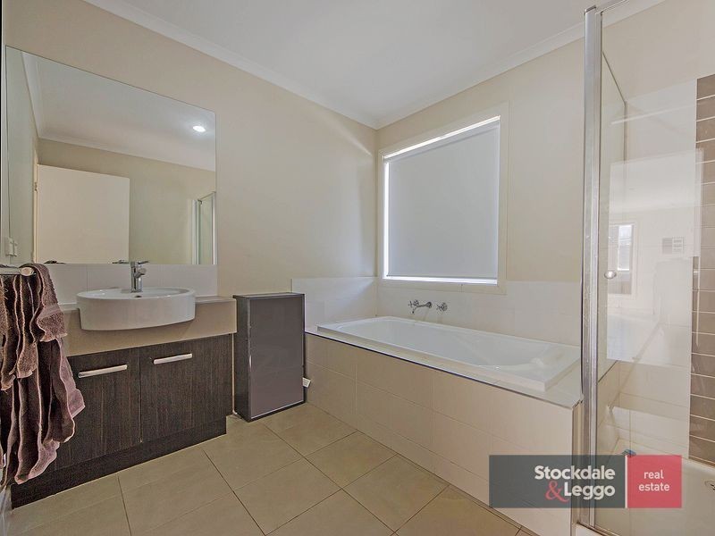 15 Circuit Drive, Truganina VIC 3029