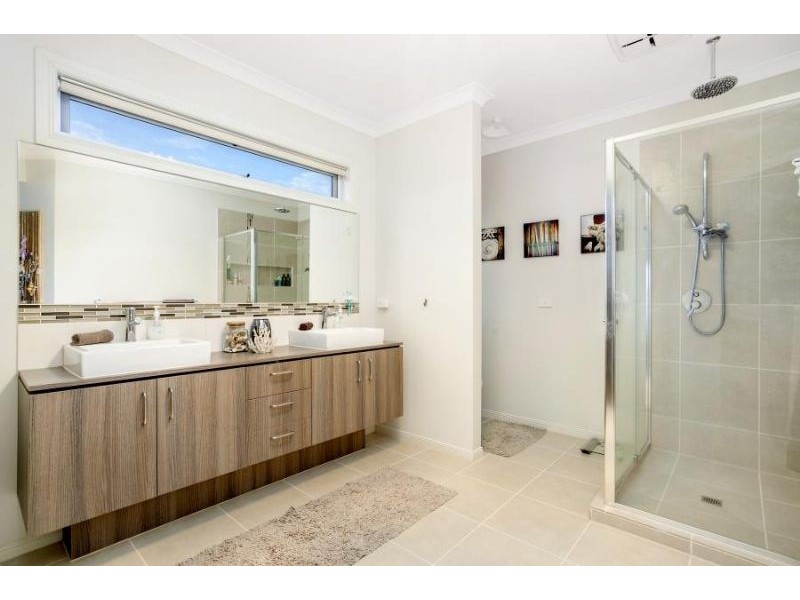 24 Serene Street, Tarneit VIC 3029