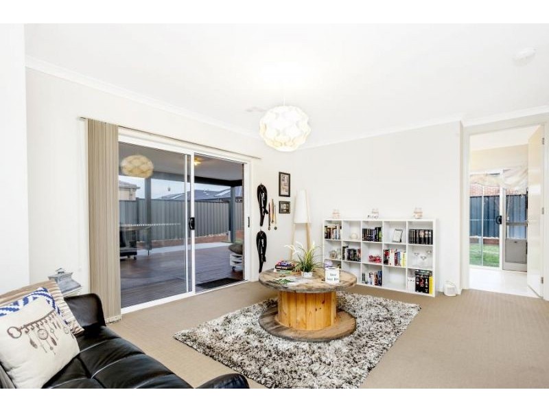 24 Serene Street, Tarneit VIC 3029