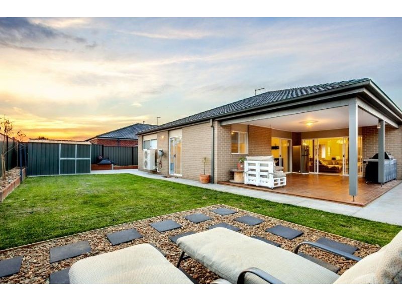 24 Serene Street, Tarneit VIC 3029