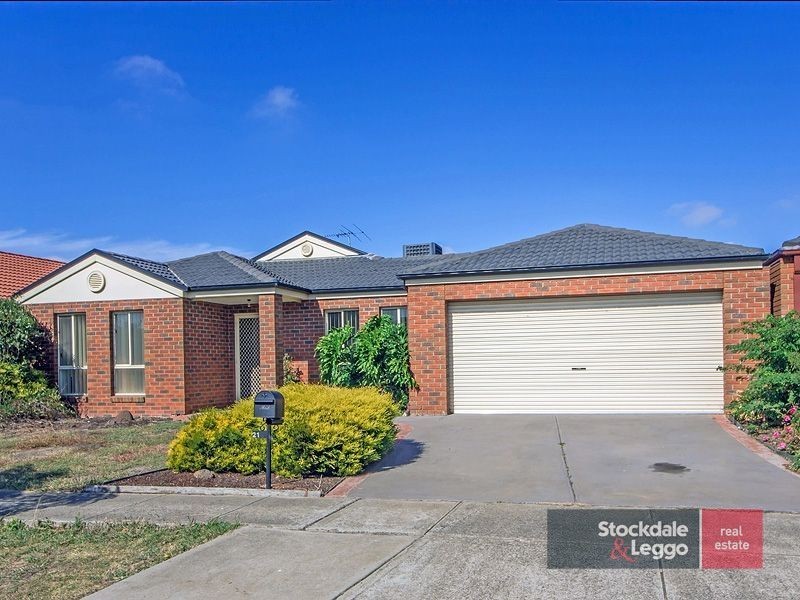 21 Finchley Park Crescent, Tarneit VIC 3029