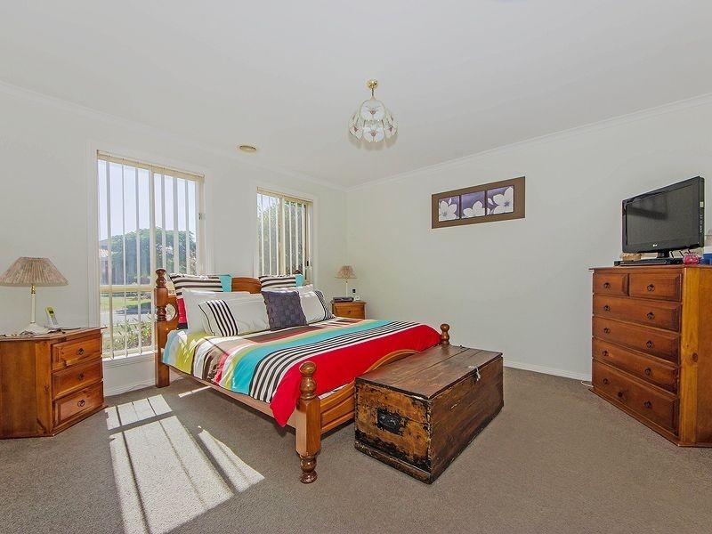 21 Finchley Park Crescent, Tarneit VIC 3029