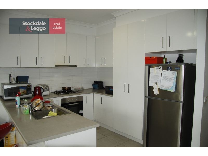 2/36 Bridle Path Drive, Truganina VIC 3029