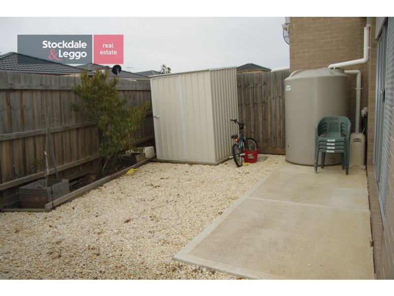 2/36 Bridle Path Drive, Truganina VIC 3029