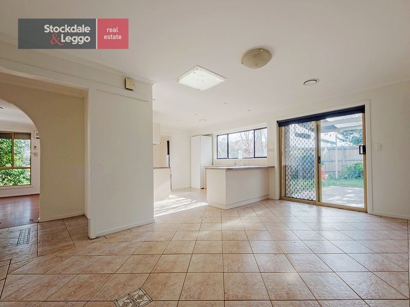 7 Warbler Close, Werribee VIC 3030