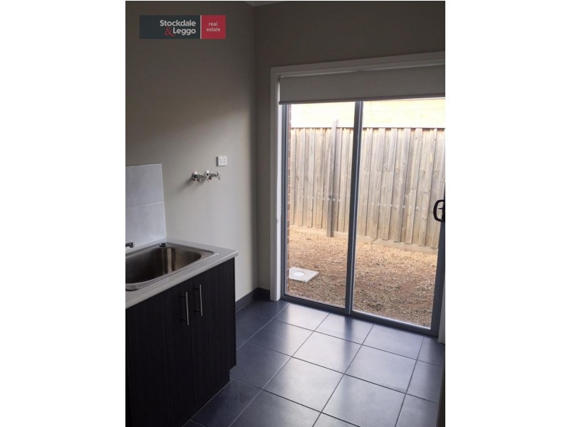 15 Kenton Avenue, Williams Landing VIC 3027